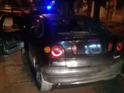 renault-megane-robado-ladrones-mendoza