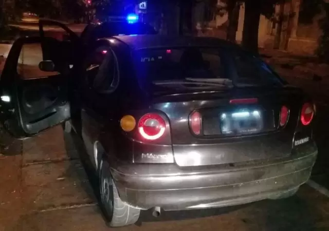 renault-megane-robado-ladrones-mendoza