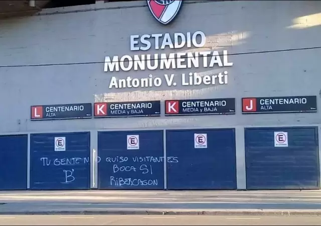 Monumental
