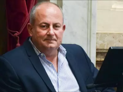 Juan-Carlos-Marino-senadores-recinto-denuncia-abuso-sexual