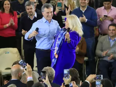Mauricio-Macri-Elisa-Carrio