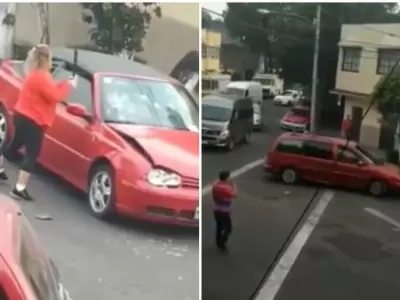 mujer-auto-golpes
