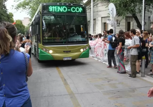Mendotran-mendoza-transporte-reclamo-marcha-firmas-oposici�n