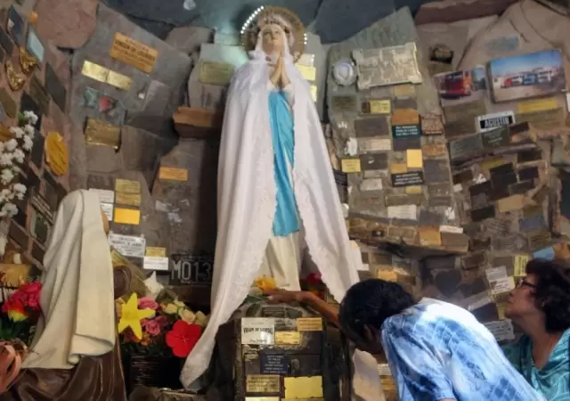 virgen-de-lourdes-el-challao