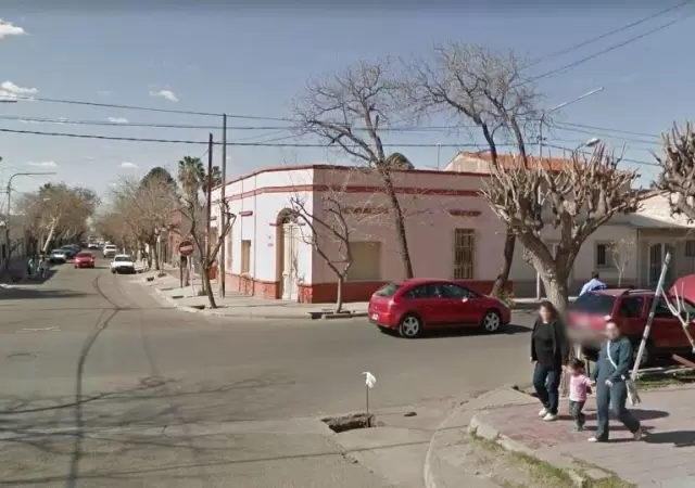 esquina-accidente-mendoza-muerto-Franco-Ag�ero-micro-moto