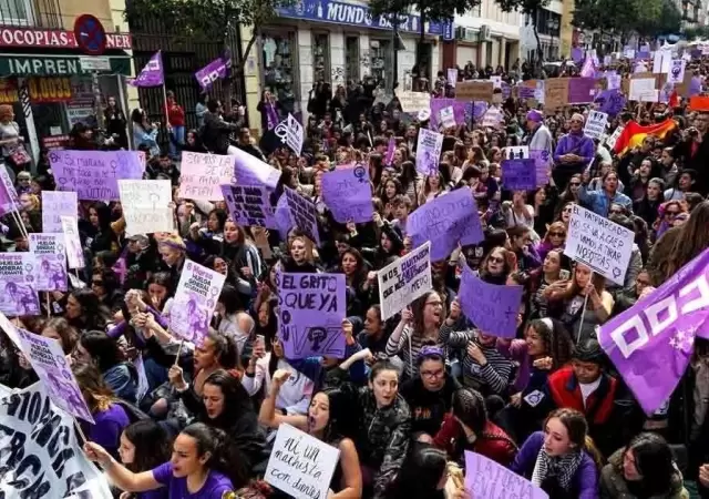 marcha-mujeres-mendoza-via-violeta-8-m
