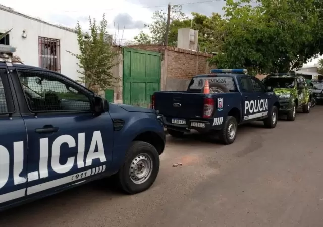 movil-policial-mendoza
