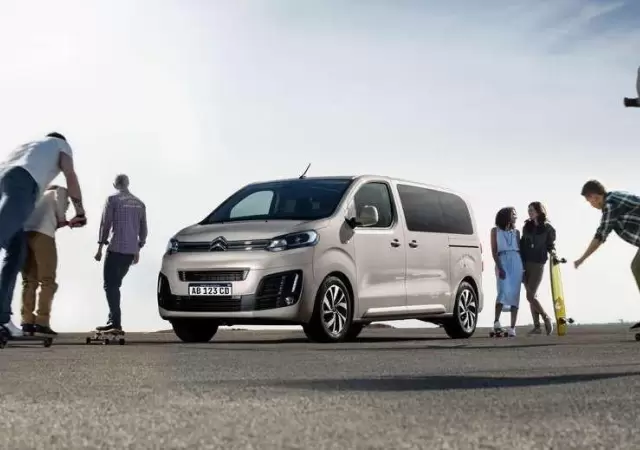 Minivan1