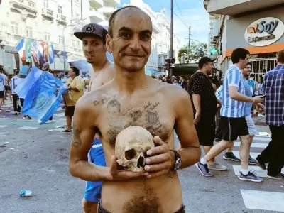 gabriel-aranda-hincha-de-racing-craneo-de-su-abuelo