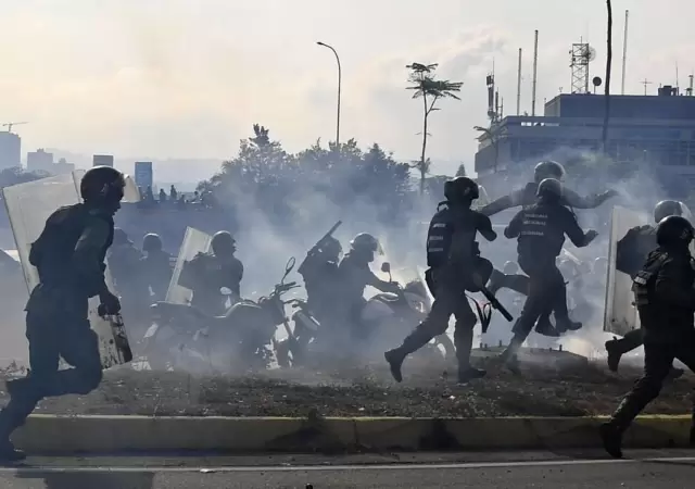 venezuela-alzamiento-martes-golpe-estado-guaido-lopez-maduro-3