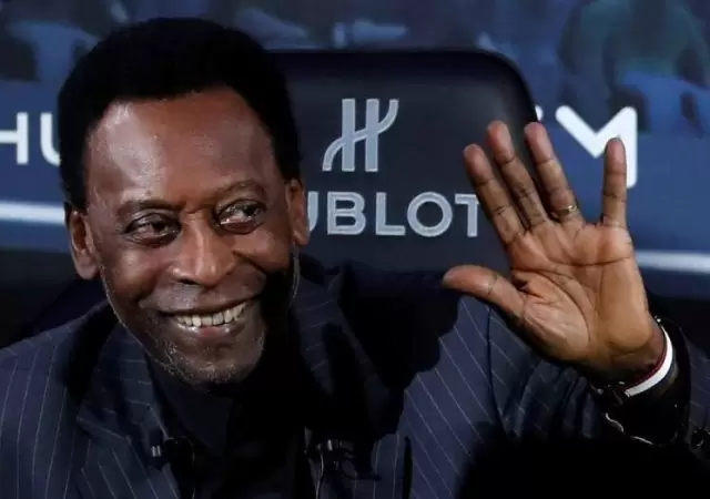 pele-internado-paris-recuperacion