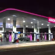 Otras dos petroleras bajaron el precio de los combustibles