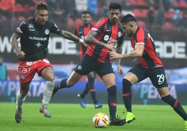 san-lorenzo-argentinos-copa-superliga-multa-expediente-problemas-con-indumentaria-futbol-argentina