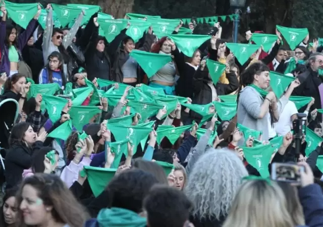 marea-verde-pa�uelazo-mendoza-fotos-aborto-5