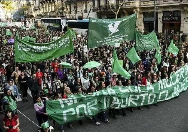 aborto-legal-pauelazo-en-el-congreso-proyecto-de-ley-legalizacion-argentina