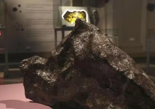 chaco-argentina-meteoritos-robaron-tres-venden-en-el-mercado-negro-a-millones-de-pesos