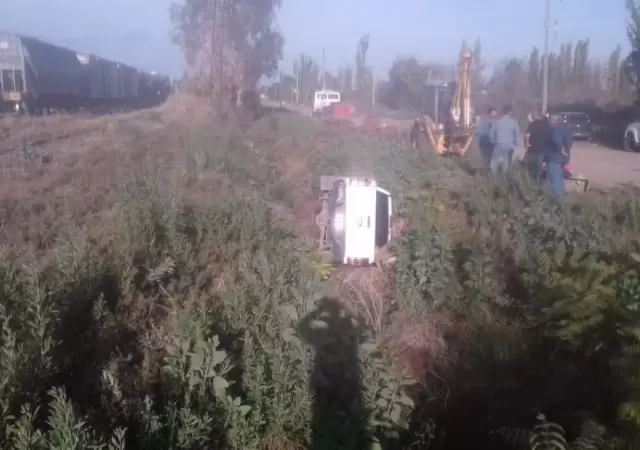camioneta-polic�a-mendoza-tren-accidente-policiales-