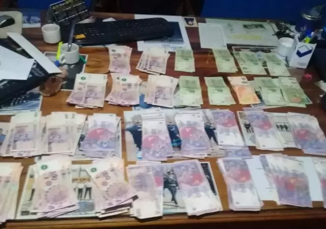 policiales-detenidos-cajeros-operativo-san-rafael-mendoza-2