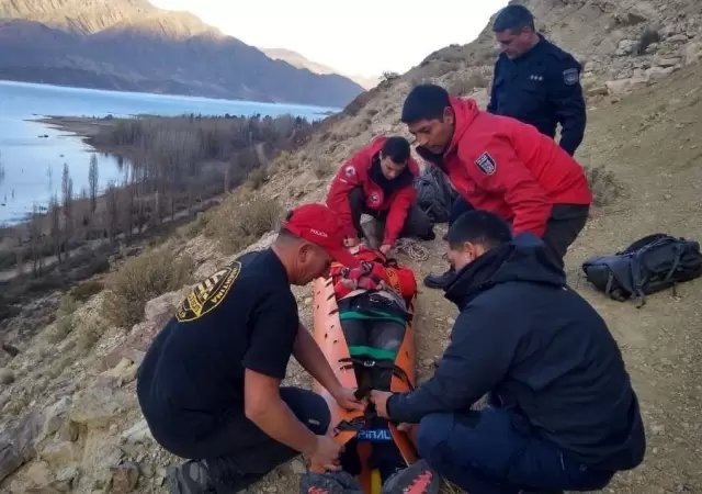 turista-monta�a-rescate-policiales-mendoza-hoy-33