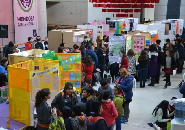 Feria-de-Ciencias,-Artes,-Tecnolog�a-y-Deportes-2019-(1)