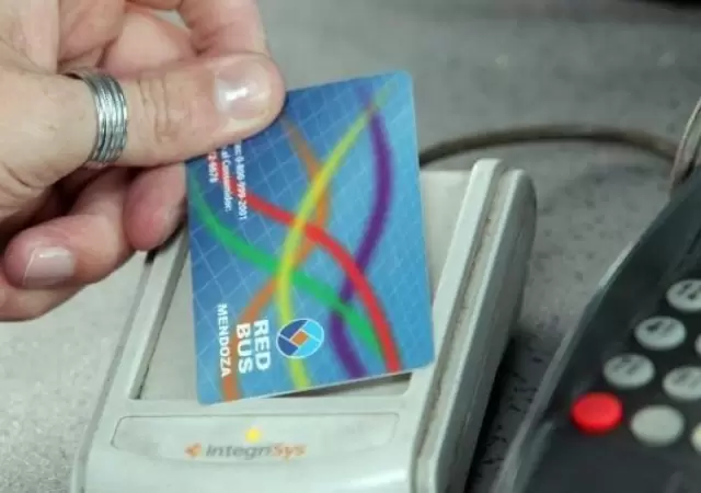 cayo-el-presunto-creador-de-la-app-que-estafo-gente-con-la-red-bus-mendoza