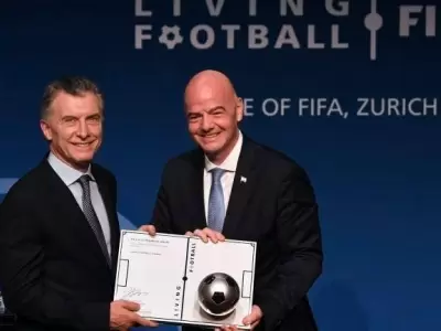macri-premiado-increpado-fifa-grupo-de-argentinos-suiza