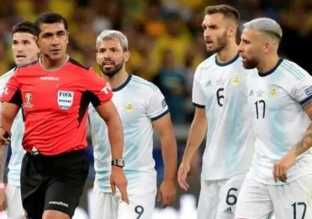 roddy-zambrano-hablo-del-partido-semifinal-argetina-brasil-copa-america-polemica