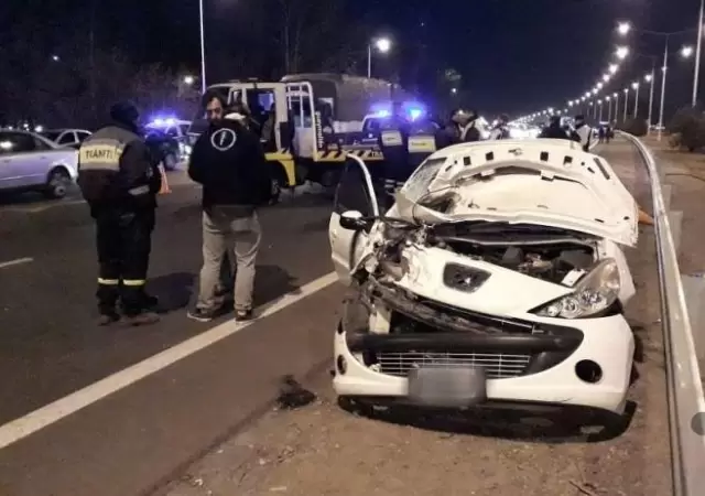 accidente-de-transito-vial-acceso-sur-choco-conductor-ebrio-control-poplicial-la-barraca-guaymallen-mendoza