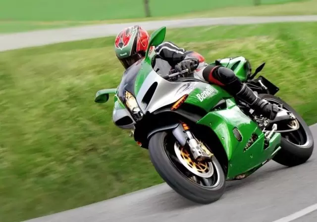 10230-Benelli-Tornado-1130-2009-21