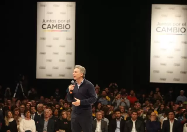 juntos-por-el-cambio-en-vivo-mendoza-auditorio-angel-bustelo-2019-macri-pichetto-cornejo-acto