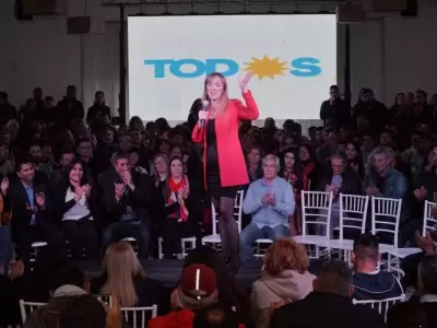anabel-sagasti-cierre-campa�a-mendoza
