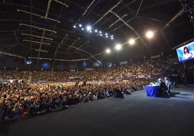 cristina-kirchner-sergio-massa-acto-de-campa�a-elecciones-paso-naionales-juntos-por-primera-vez-frente-de-todos-2019-