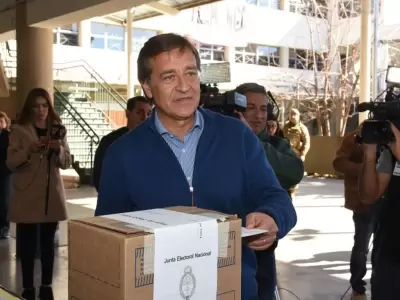 suarez-paso-2019-mendoza-voto-escuela-2