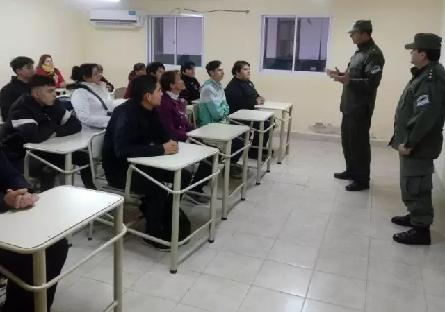 servicio-c�vico-voluntario-inscriptos-24-mil-jovenes-exito-patricia-bullrich