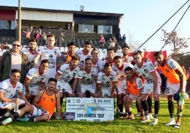 Deportivo-Maip�-Copa-Mendoza