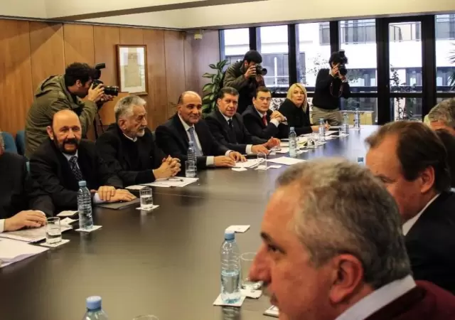 gobernadores-de-provincias-van-a-la-corte-suprema-para-reclamar-contra-las-medidas-de-macri-tras-las-paso-2019-