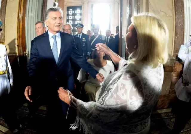Macri-Carrio