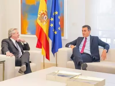 Alberto-Fernandez-Pedro-Sanchez