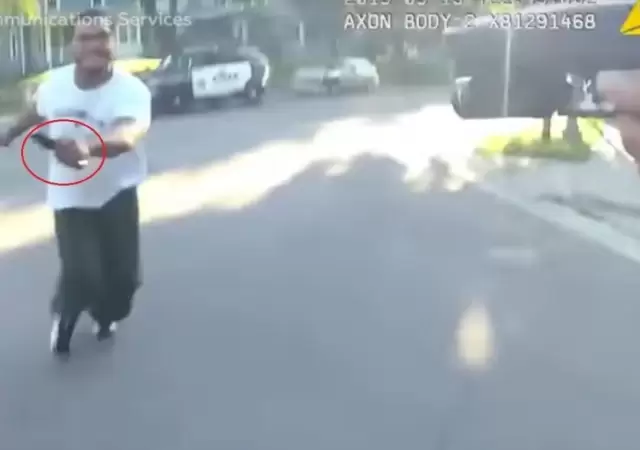 video-policia-asesinato-estados-unidos-hombre-cuchillo