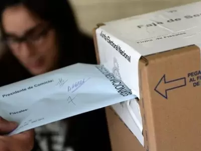 elecciones-argentina-generica-voto-3_473_945_c