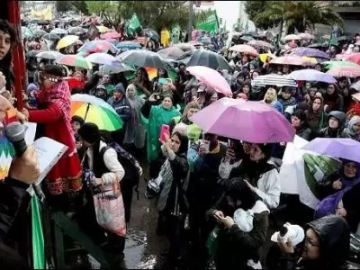 34-encuentro-nacional-de-muejres-la-plata-lluvia-