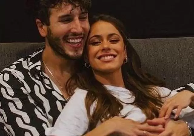 sebastian-yatra-Tini-Stoessel-juntos-besos-amor