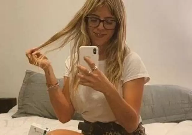 nati-jota-deporte-lencer�a-hot-cuerpo-pileta-4