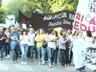 protesta-docentes-suplentes-mendoza-DGE-