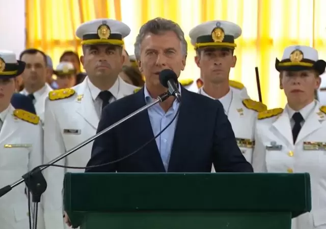 Mauricio-Macri-Gendarmera