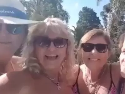 amigas-selfie