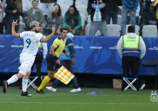 aguero-seleccin-argentina