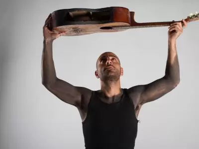 nasif-guitarra