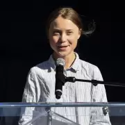Greta Thunberg desafía a Israel desde una flotilla rumbo a Gaza: "No les tengo miedo"