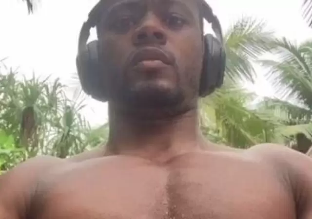 patrice-evra-hot-ducha-shower